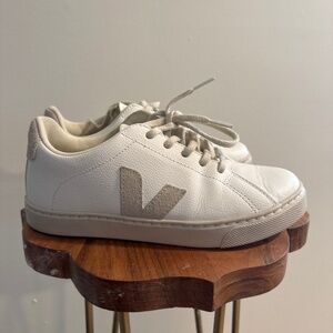 Veja Sneakers
